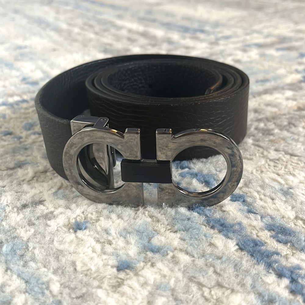 Salvador Ferragamo Brown pebbled belt.